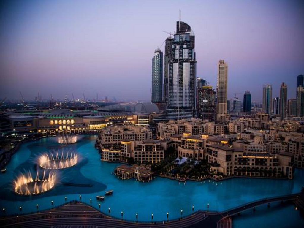 Grand Boulevard Holiday Homes - Burj Khalifa View Dubai Exteriör bild
